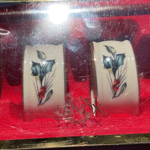 Lenox Napkin Rings Winter Greetings Set of 4 Vintage 2003 New in box unused - Picture 2 of 10